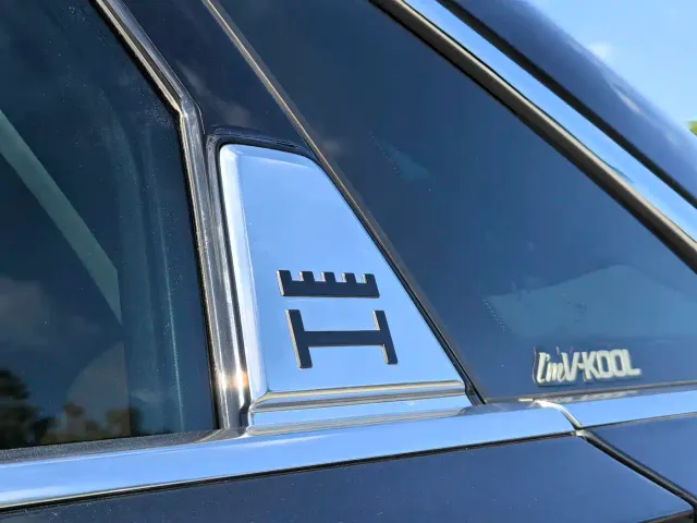 Audi A8 — Фото автомобиля 6