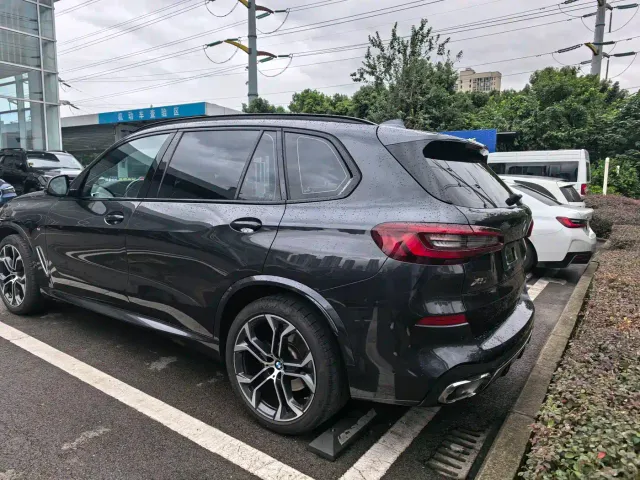 BMW X5 — Фото автомобиля 9