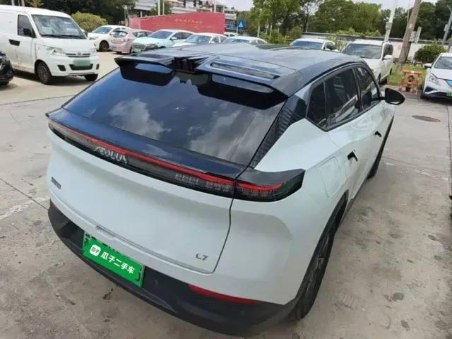 Dongfeng Fengshen L7 — Фото автомобиля 6