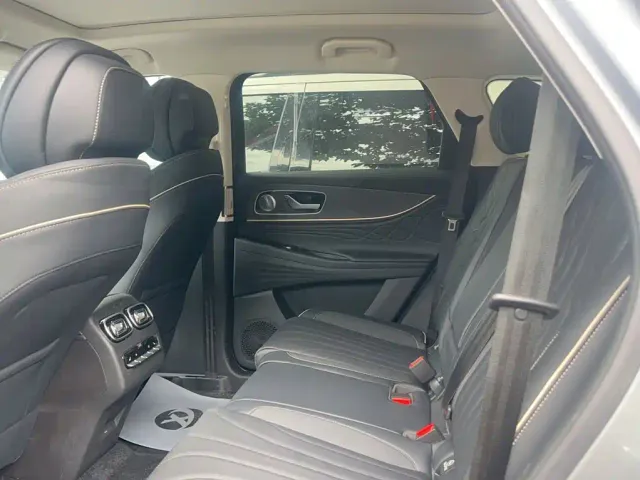 Chery Tiggo 9 — Фото автомобиля 7