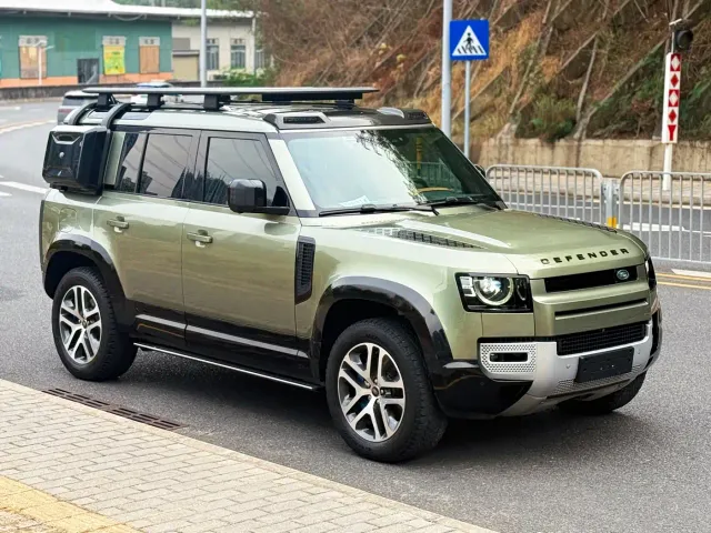 Land Rover Defender — Фото автомобиля 3