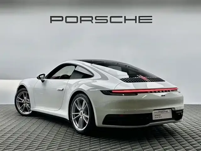 Porsche 911 — Фото автомобиля 6