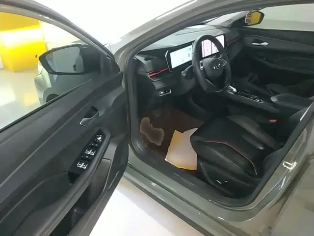 Geely Binrui — Фото автомобиля 15