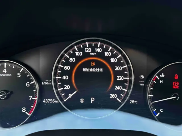 Mazda Axela — Фото автомобиля 22
