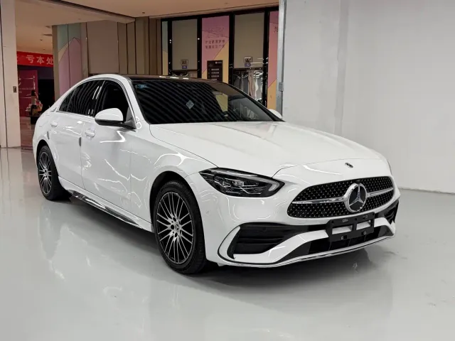 Mercedes-Benz C-Class — Фото автомобиля 3