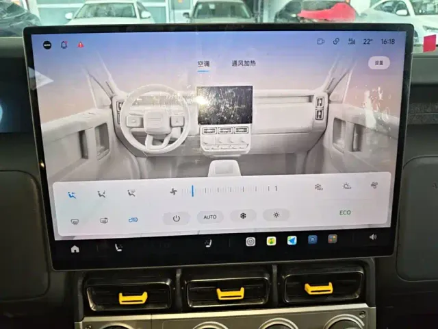iCAR V23 — Фото автомобиля 12