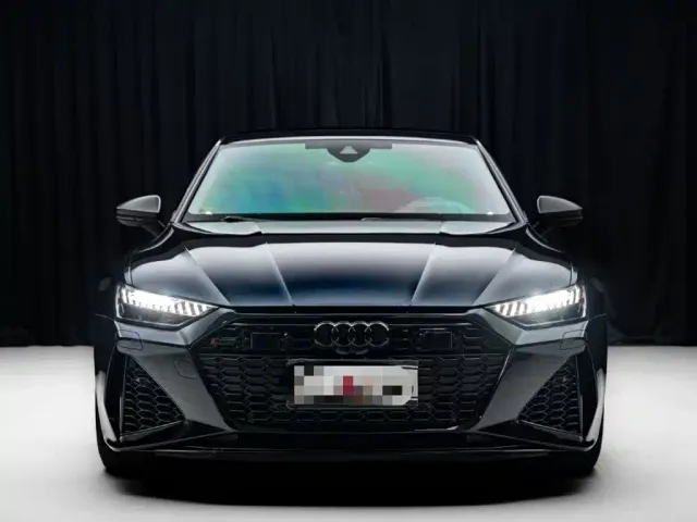 Audi RS 7 — Фото автомобиля 9