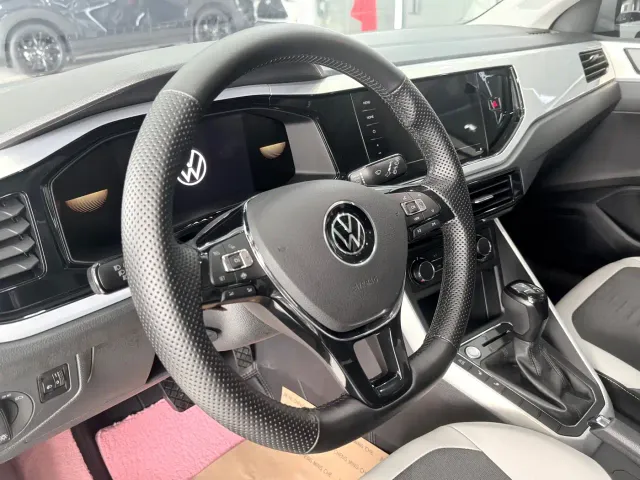 Volkswagen Polo — Фото автомобиля 9