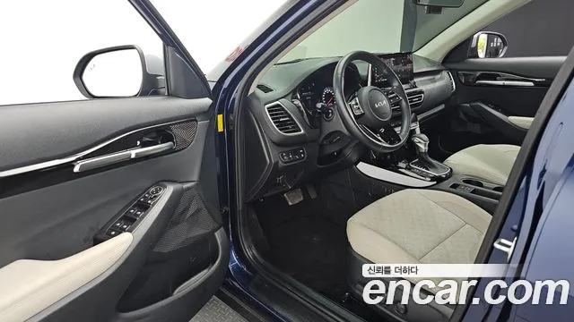 Kia Seltos Seltos Бензин 1.6 Turbo 4WD — Фото автомобиля 11