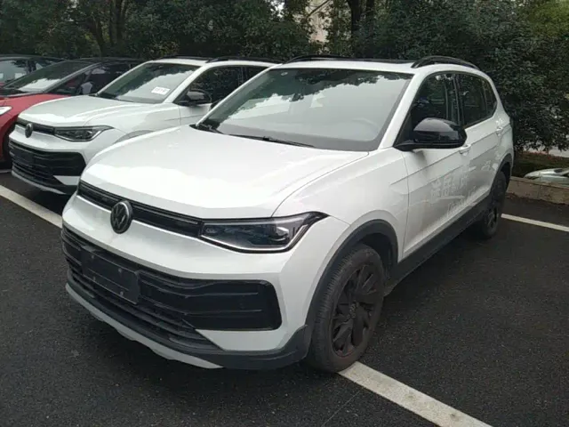 Фотография автомобиля — Volkswagen Tharu