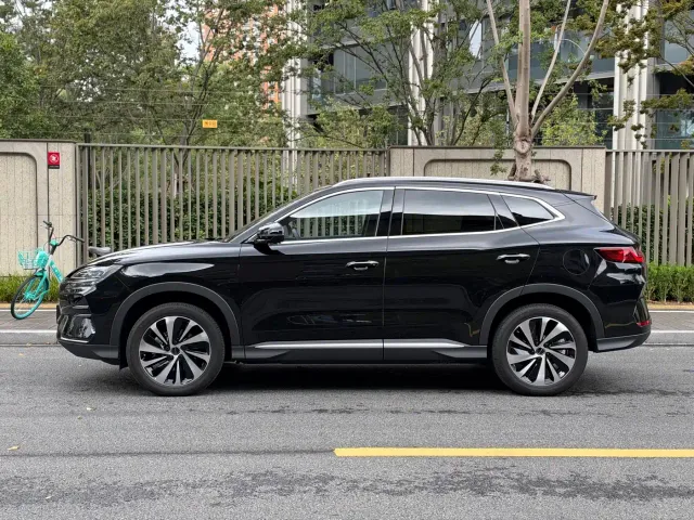 BYD Song PLUS — Фото автомобиля 3