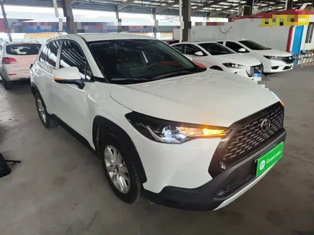 Toyota Corolla Cross — Фото автомобиля 3