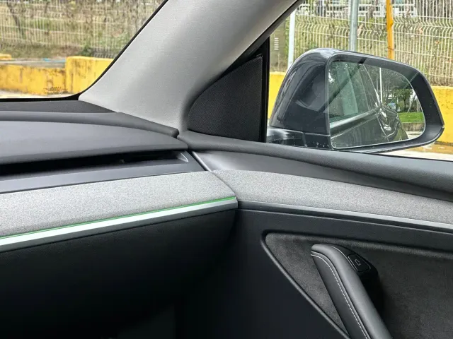 Tesla Model Y — Фото автомобиля 7