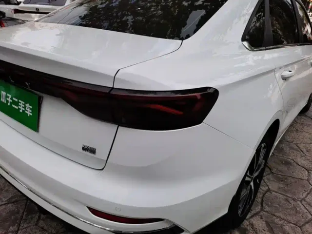 Geely Emgrand — Фото автомобиля 7