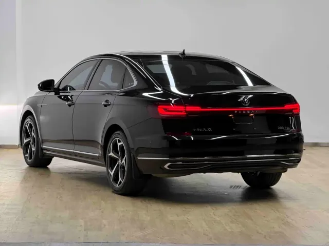 Volkswagen Passat — Фото автомобиля 28