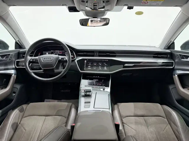Audi A7L — Фото автомобиля 12