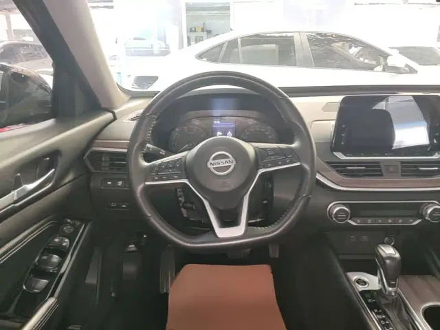 Nissan Teana — Фото автомобиля 10