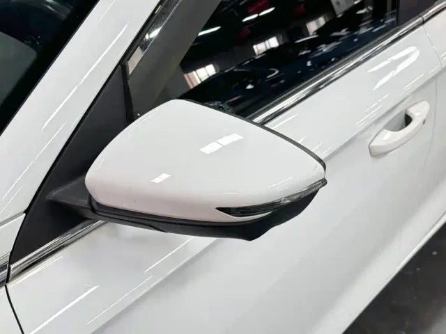 Geely Emgrand — Фото автомобиля 11