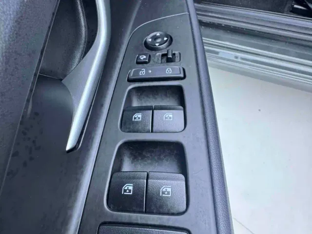 Hyundai Elantra — Фото автомобиля 15