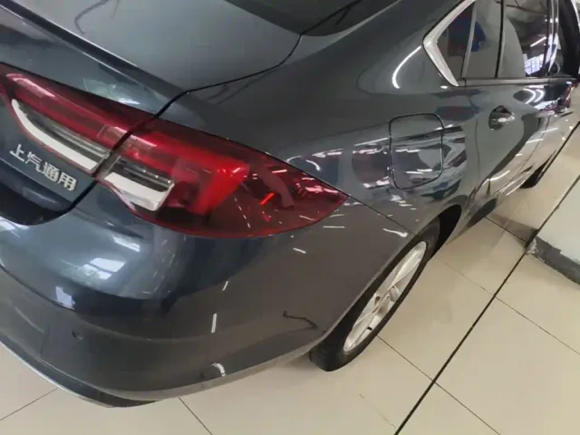 Buick Regal — Фото автомобиля 7