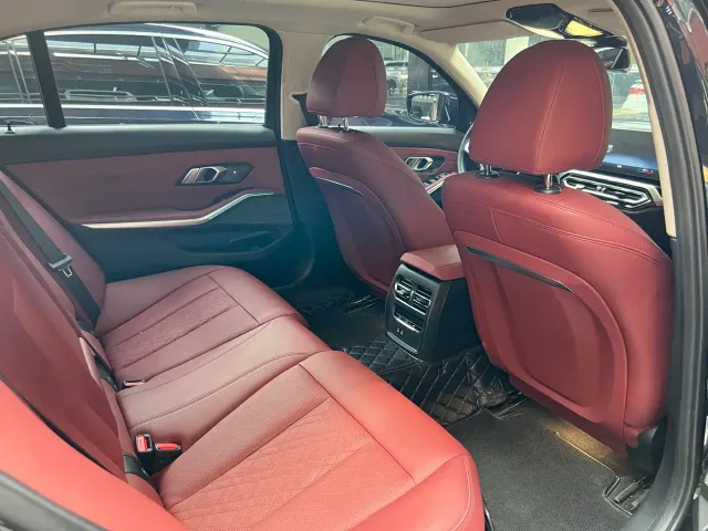 BMW 3 Series — Фото автомобиля 8