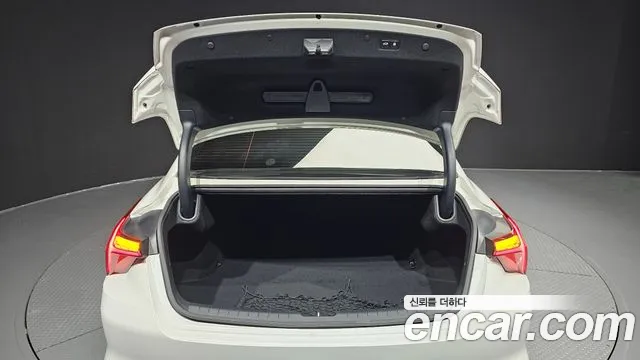 Kia K8 K8 Hybrid — Фото автомобиля 26