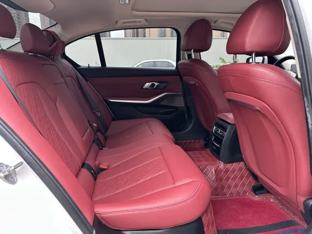 BMW 3 Series — Фото автомобиля 19