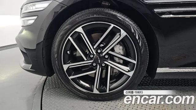 Genesis G80 RG3 — Фото автомобиля 5