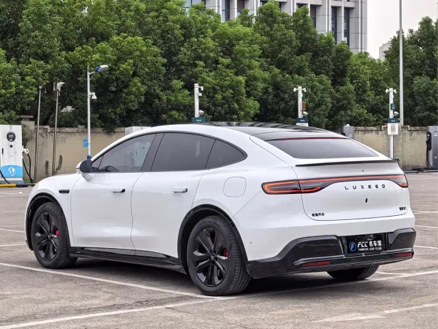 Luxeed R7 — Фото автомобиля 6