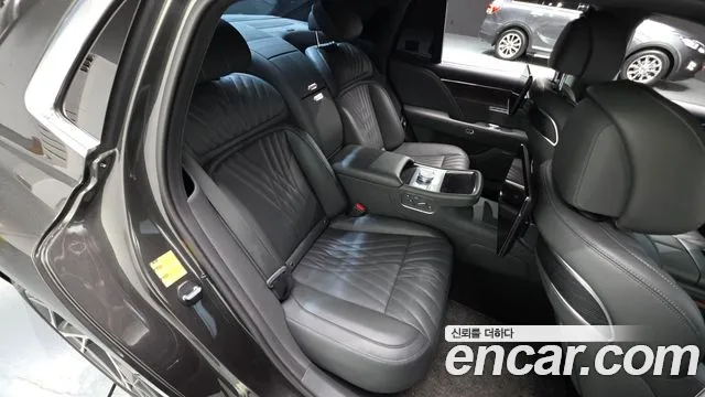 Genesis G90 — Фото автомобиля 10