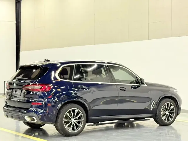 BMW X5 — Фото автомобиля 9
