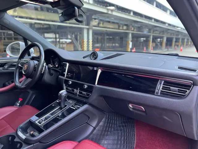 Porsche Macan — Фото автомобиля 18