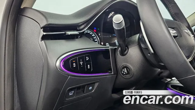Genesis GV70 — Фото автомобиля 24