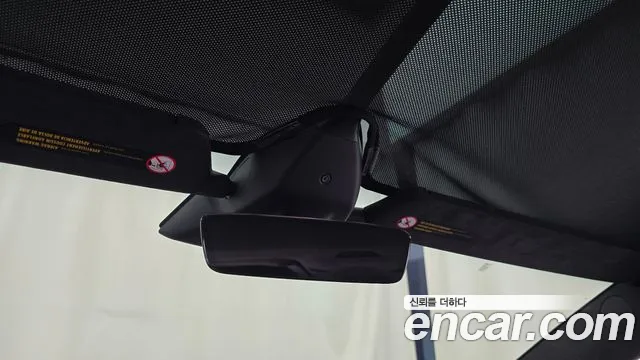 Tesla Model X — Фото автомобиля 28