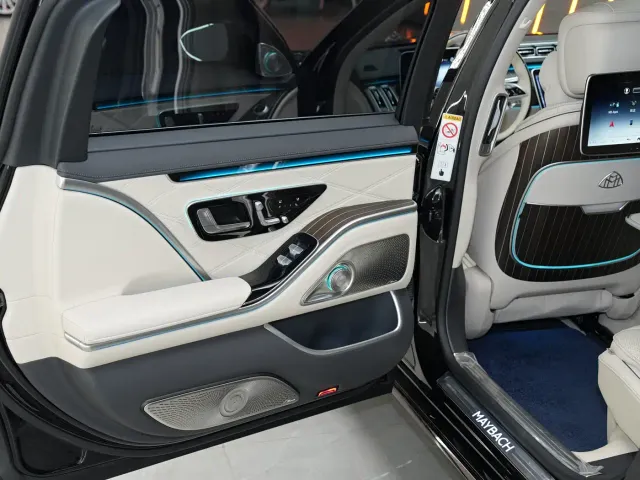 Mercedes-Benz Maybach S-Class — Фото автомобиля 16