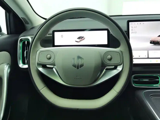 Leapmotor B01 — Фото автомобиля 15