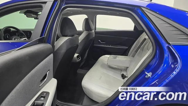 Hyundai AVANTE Avante (CN7) — Фото автомобиля 12
