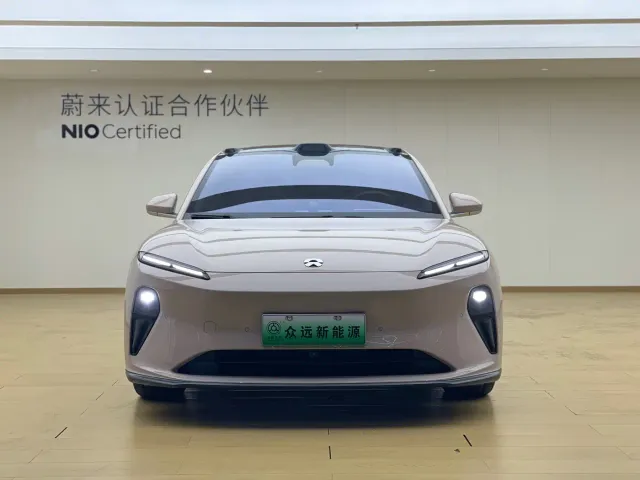 Nio ET5 — Фото автомобиля 3