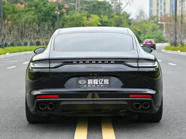 Porsche Panamera — Фото автомобиля 17