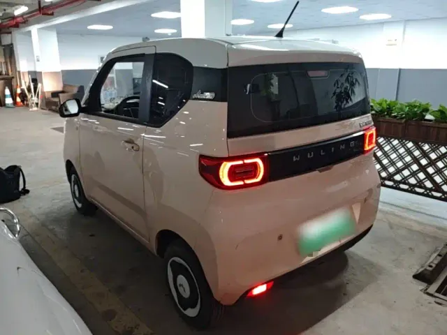 Wuling Hongguang Mini EV — Фото автомобиля 4