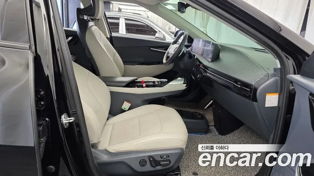 Kia EV6 — Фото автомобиля 11