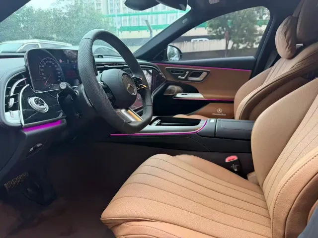 Mercedes-Benz E-Class — Фото автомобиля 8
