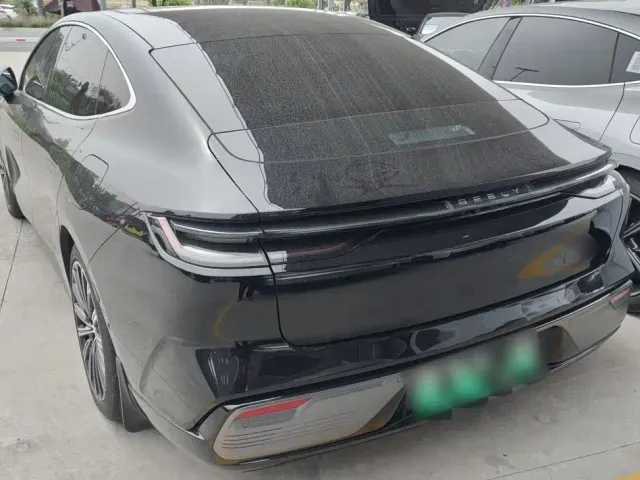 Geely Galaxy Xingyao 8 — Фото автомобиля 2