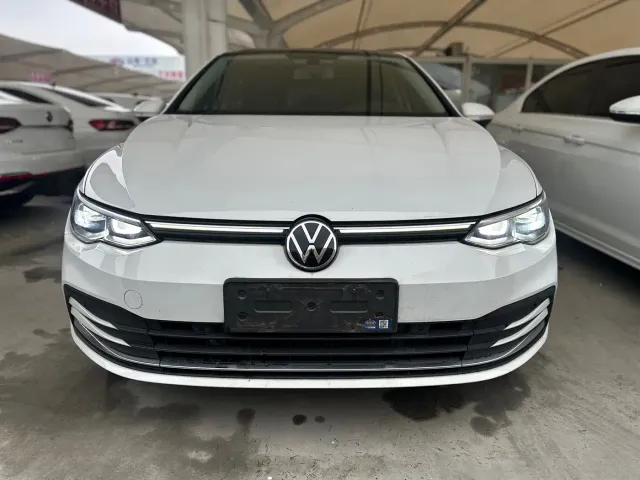 Volkswagen Golf — Фото автомобиля 2