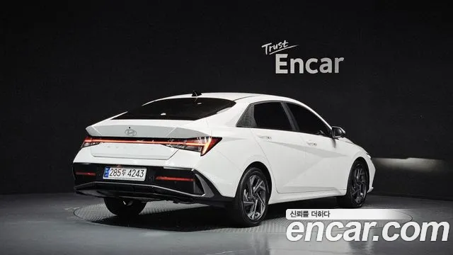 Hyundai Avante — Фото автомобиля 2