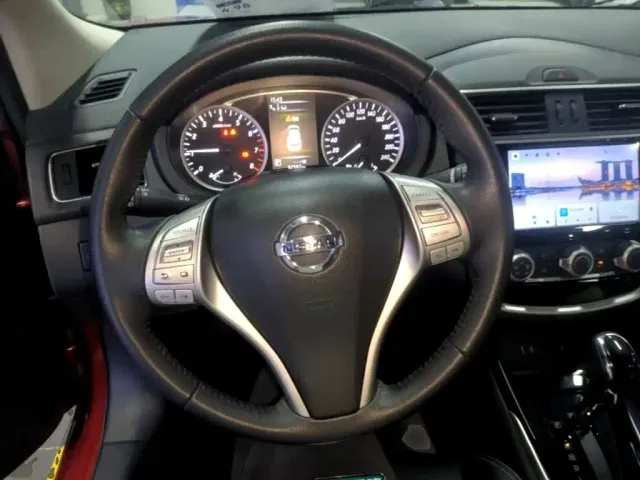 Nissan Tiida — Фото автомобиля 10
