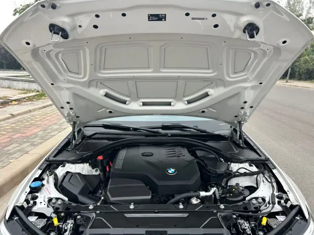 BMW 3 Series — Фото автомобиля 16