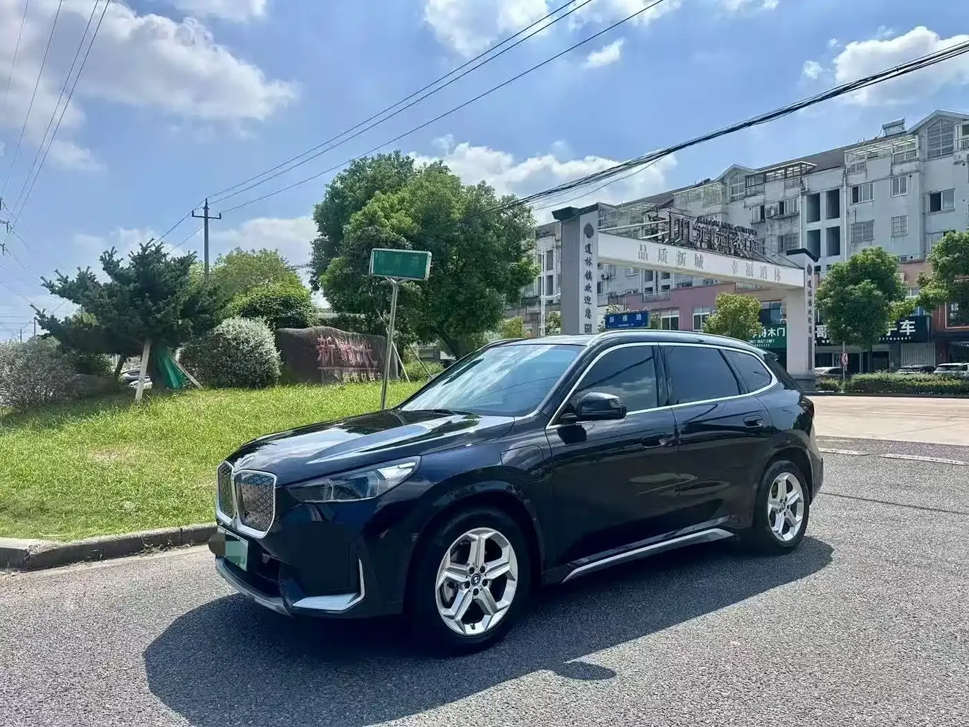 BMW BMW iX1 2025 eDrive25L M Sport Package — Фото автомобиля 3