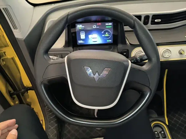 Wuling Hongguang Mini EV — Фото автомобиля 10