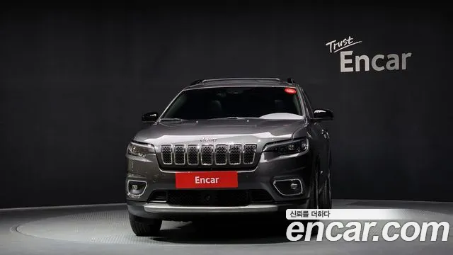 Jeep Cherokee — Фото автомобиля 3